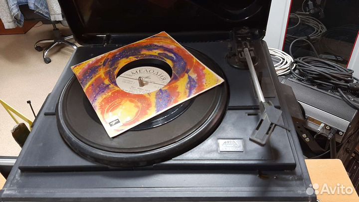 Проигрыватель винила СССР