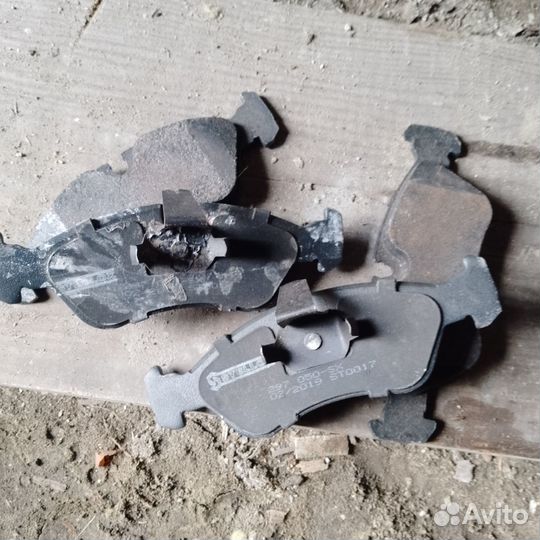 Продам колодки на opel