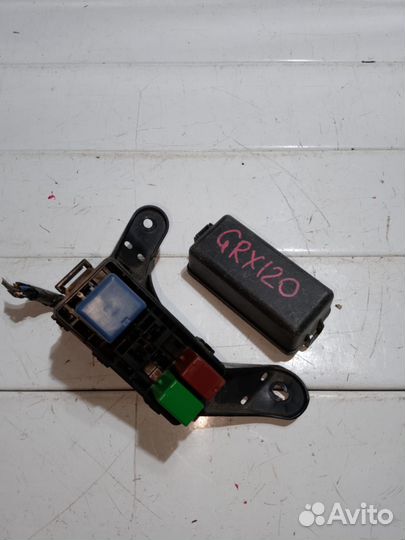 Блок предохранителей toyota mark X GRX120 4grfse