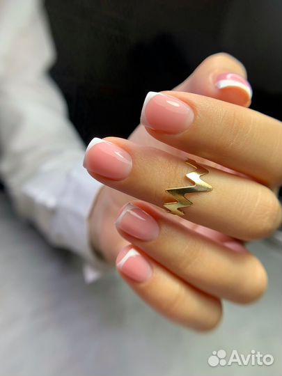 Маникюр педикюр