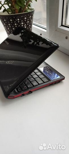 Нетбук Samsung N-150 Plus