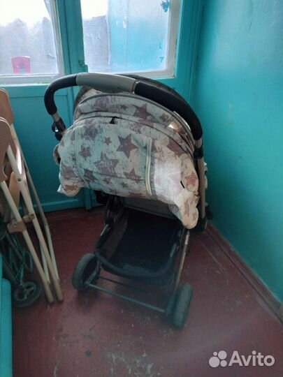 Прогулочная коляска