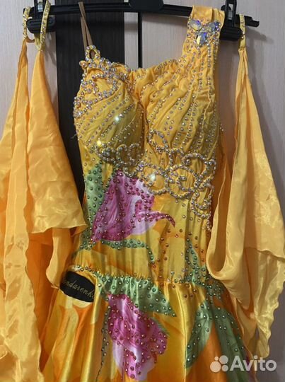 Платье для бальных танцев