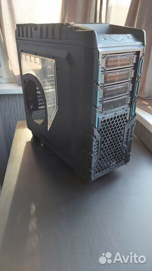 Корпус Bigtower Thermaltake Overseer RX-I E-ATX