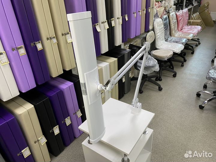 Лампа настольная для маникюра