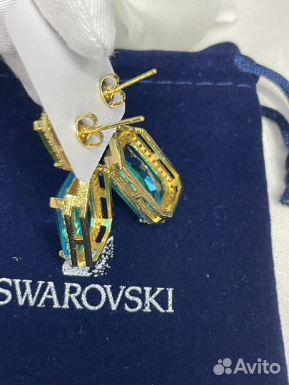 Серьги гвоздики Swarovski Zirconia