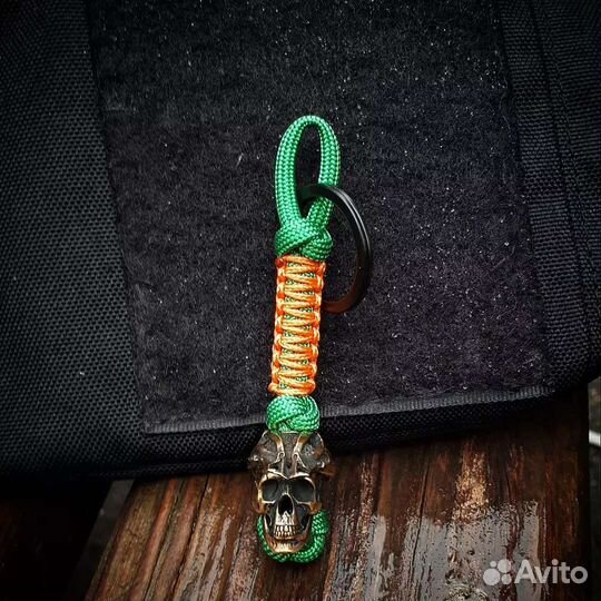 Темляк из паракорда 