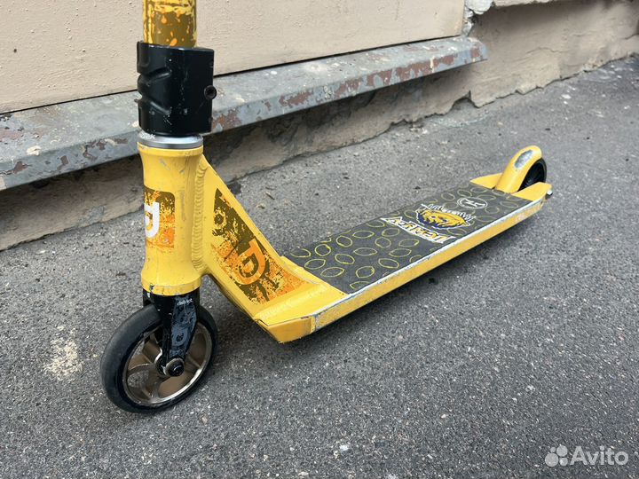 Трюковой самокат + шлем