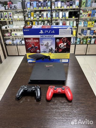 Sony PS4 Slim 1Tb черный