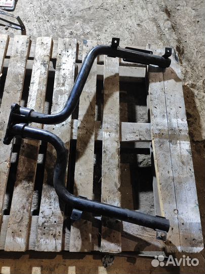 Кронштейн левого крыла Faw J6