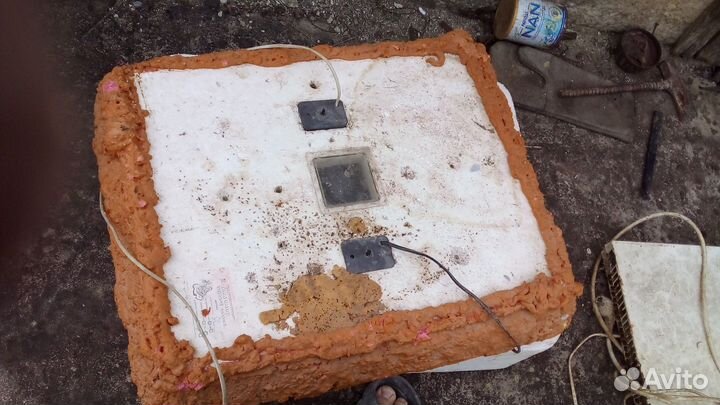 Инкубатор + свет + клетки для перепелов