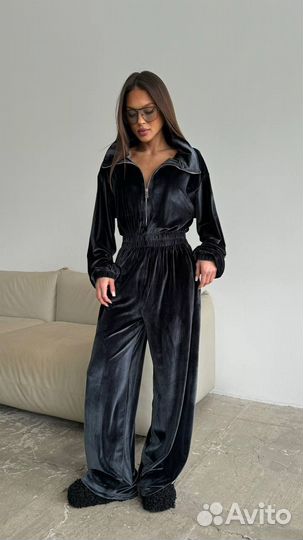 Комбинезон женский