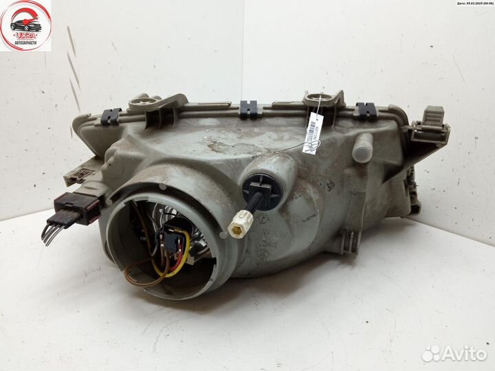 Фара левая б/у Saab 900