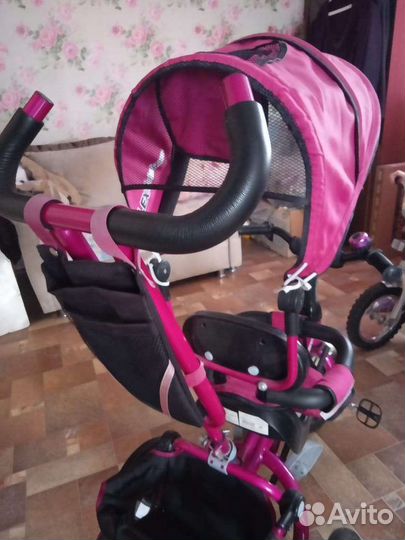 Трехколесный велосипед с ручкой