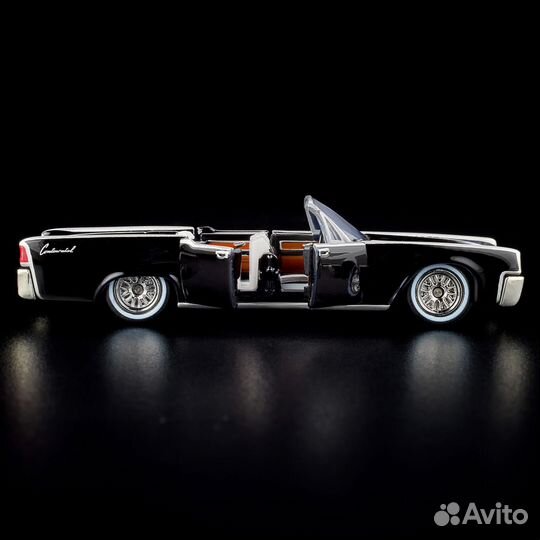 Hot Wheels RLC Exclusive ’61 Lincoln Continental