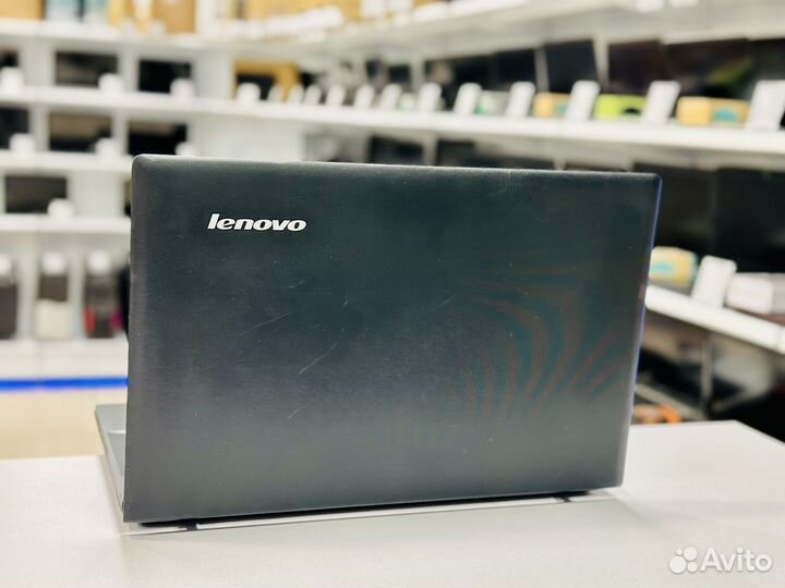 17.3“ Ноутбук Lenovo / i3-4000M / 8G / SSD 256G