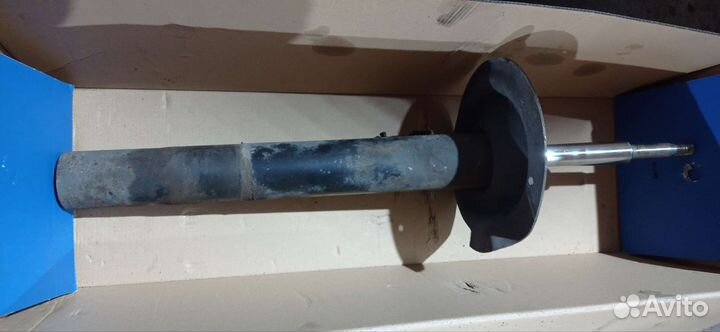 Амортизатор BMW E38