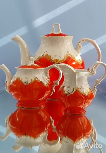 Чайник и молочник от сервиза 