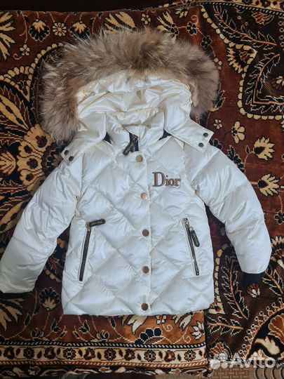 Продам детскую куртку