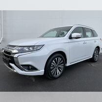 Mitsubishi Outlander 2.4 CVT, 2022, 17 км, с пробегом, цена 3 990 000 руб.