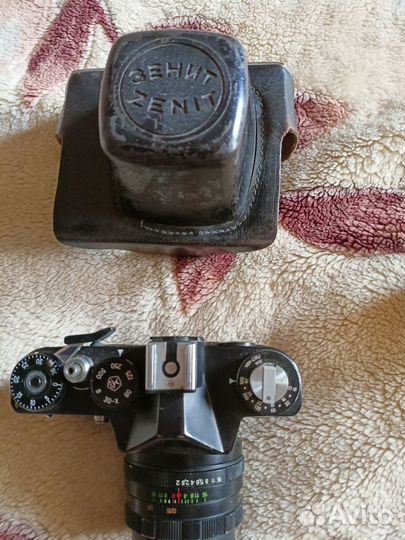 Пленочный фотоаппарат зенит