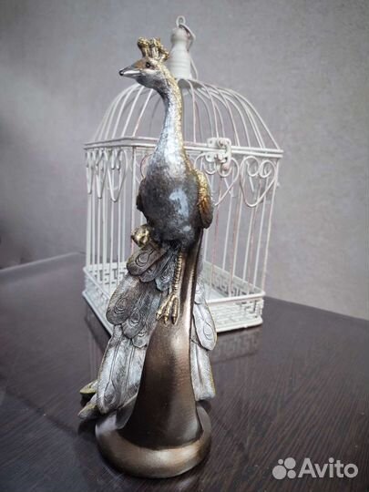 Статуэтка павлин