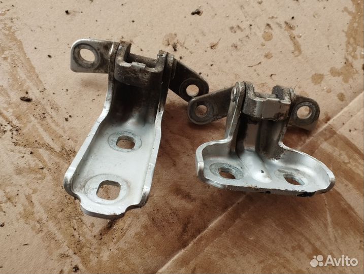 Петли задней левой двери Opel Astra J Хетчбэк