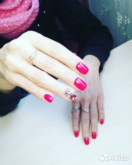 Маникюр и педикюр