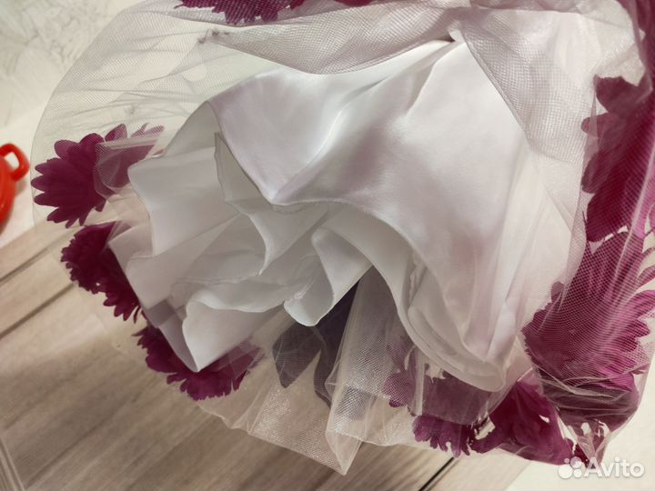 Платье новое нарядное 104