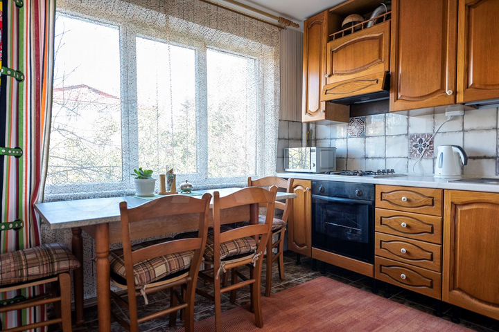 3-к. квартира, 80 м², 4/5 эт.