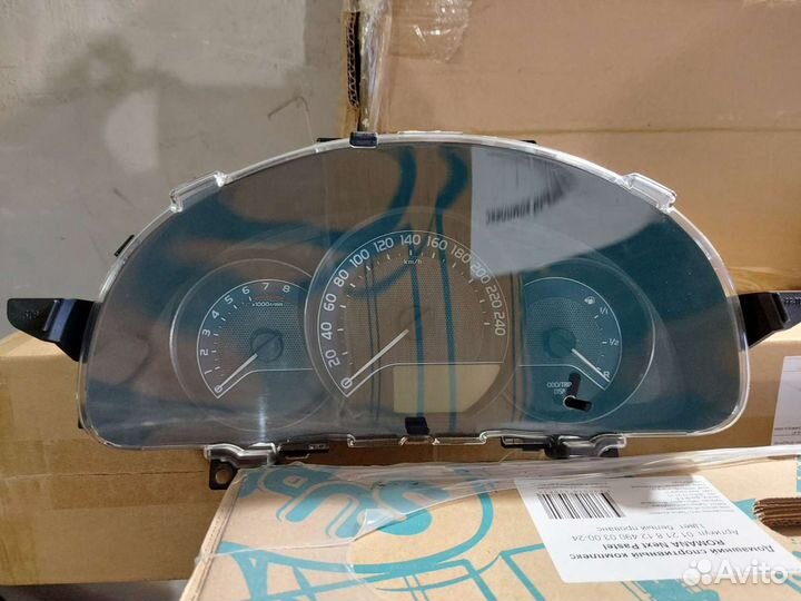 Приборная панель Toyota Corolla 180