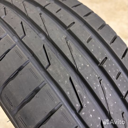 Leao Nova-Force C/S 225/50 R18 99