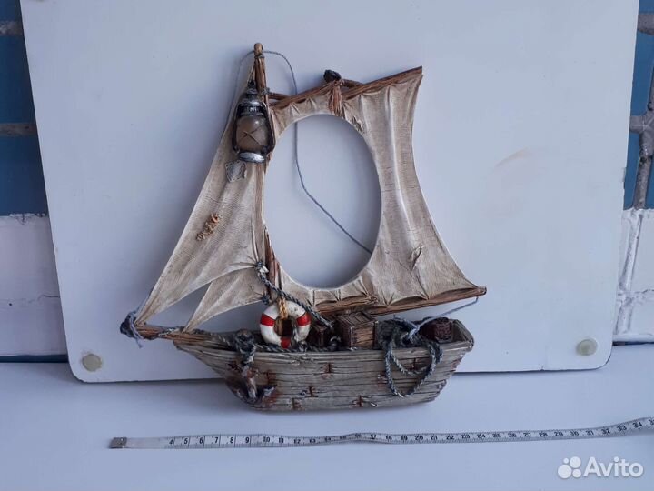 Фоторамка Парусник с горящим фонарём