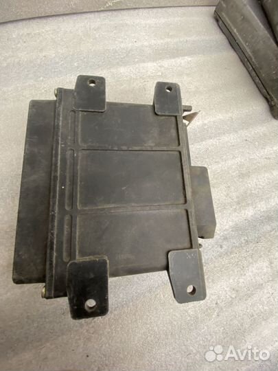 Блок управления двс Volvo 440