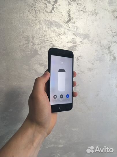 iPhone SE (2020), 64 ГБ