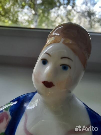 Девушка с самоваром Дулево