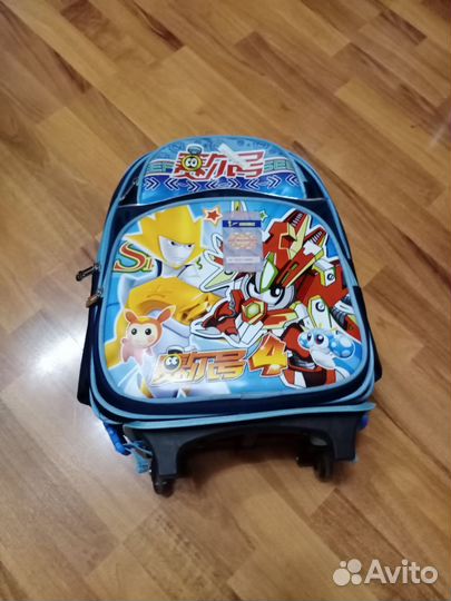 Детский чемодан- рюкзак на колёсах