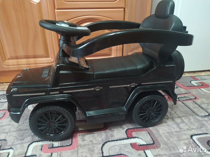 Машинка каталка mercedes