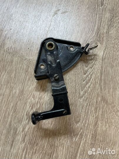 Ручка капота Audi 100 C3 (44)