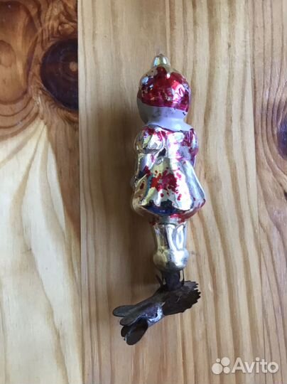 Служанка Клубничка(из серии Чипполино)