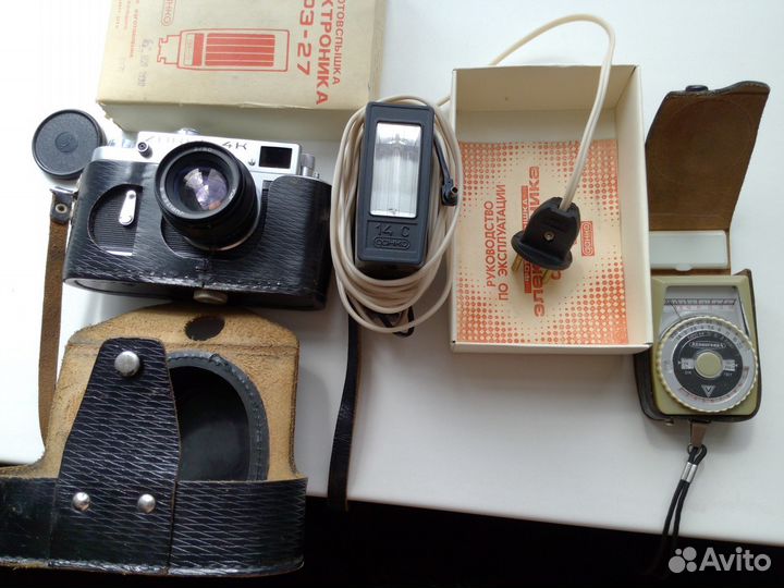 Зоркий 4к со вспыщкой и экспонометром