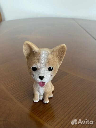 Статуэтка с качающейся головой на пружинке собачка