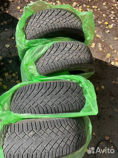 Continental ContiVikingContact 7 235/60 R18 107T