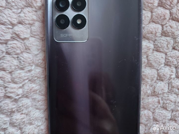 Телефон realme 8i