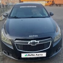 Chevrolet Cruze 1.6 MT, 2011, 255 000 км, с пробегом, цена 330 000 руб.