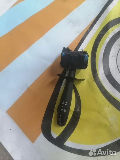 Подрулевой переключать света Renault Logan1