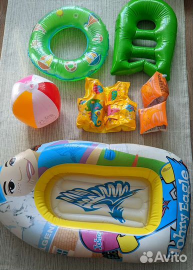 Надувные игрушки, нарукавники, жилет для плавания