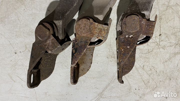 Рычаг задний нижний левый Mercedes Benz W211