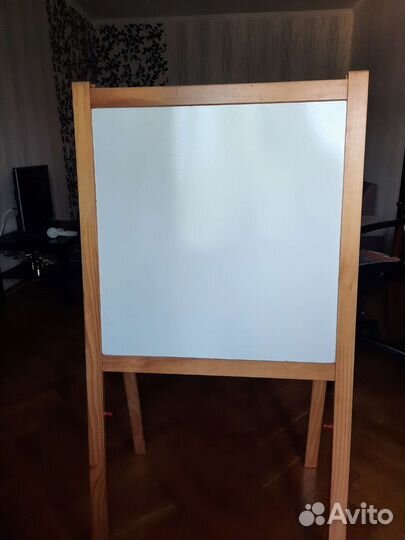 Доска-мольберт меловая