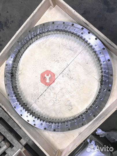 Опорно-поворотный круг Doosan DX255LC 140109-00043